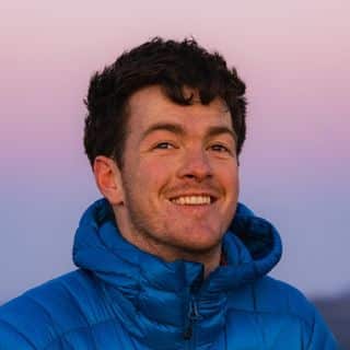 The wildirishwanderer travel influencer Instagram profile picture.